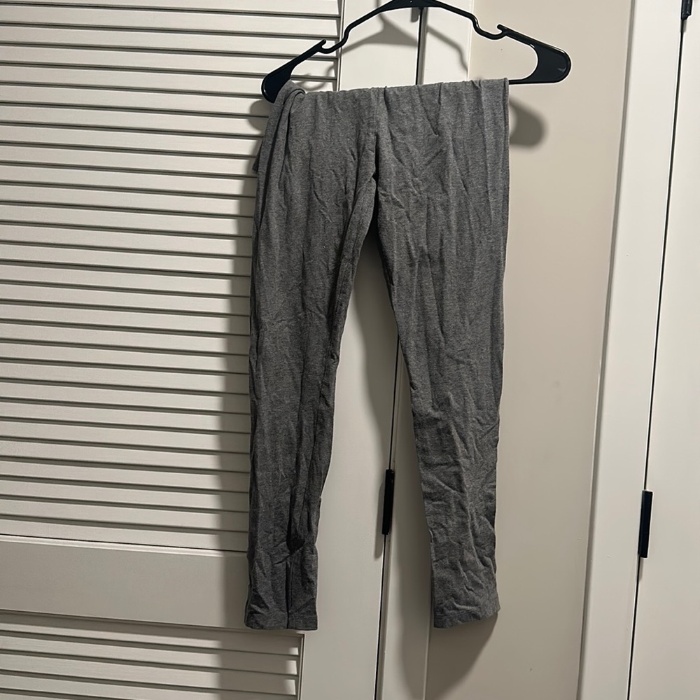 Grey cotton leggings